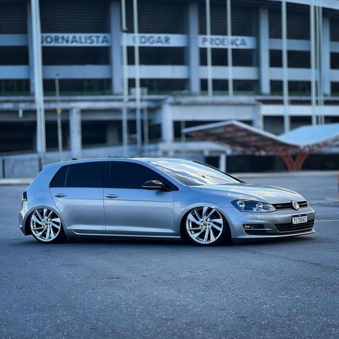 GOLF NAS R20 E suspensão a Ar